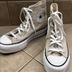 Converse high-top platform sneakers in Beige and White